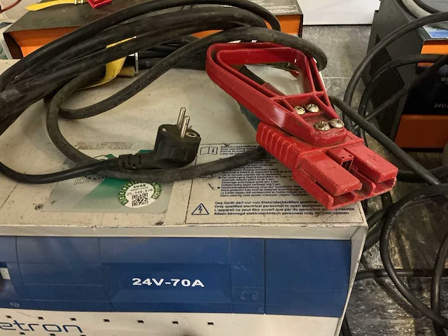 Tebetron - 24v 70a - acculaders - 2013 - afbeelding 2 van  3