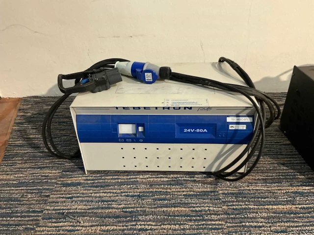 Tebetron - 24v 80a - acculaders - afbeelding 1 van  1