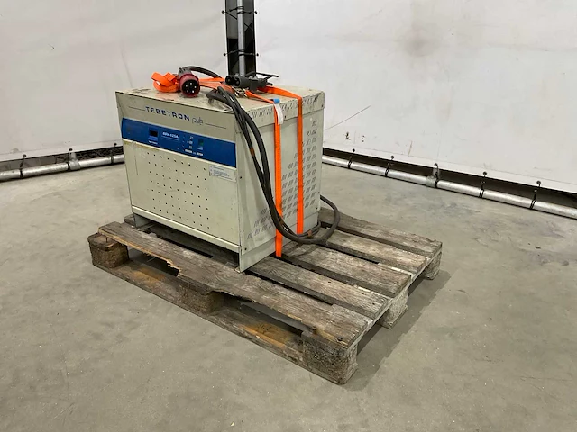 Tebetron 80v-125a acculader - afbeelding 1 van  7