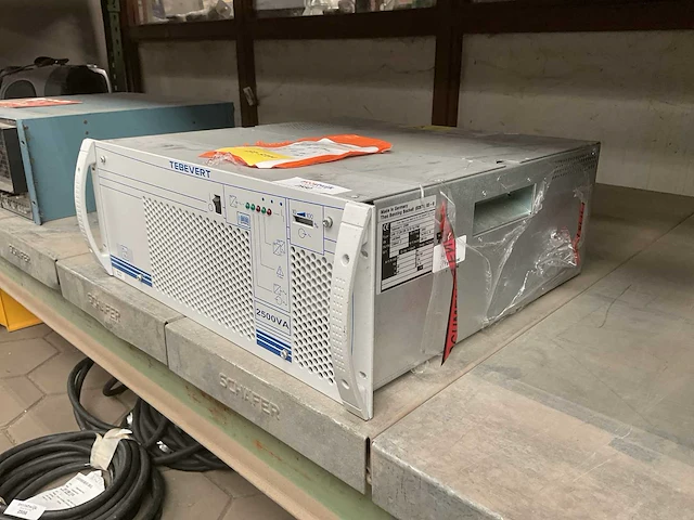 Tebevert 2500 g48 power inverter - afbeelding 3 van  8