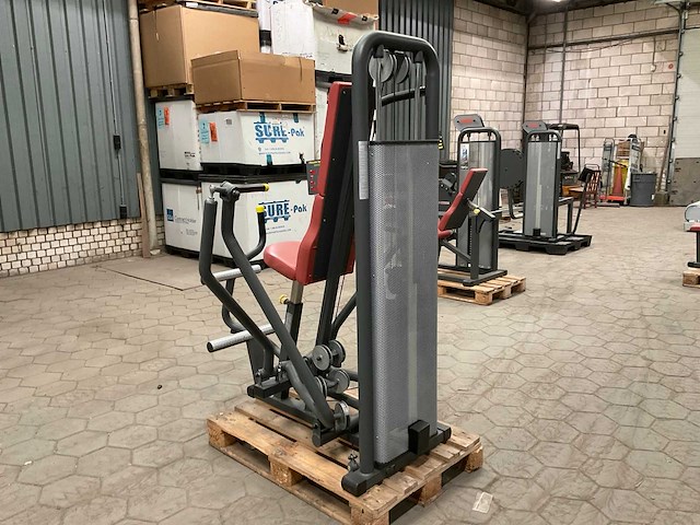 Teca chest press 590 krachtstation - afbeelding 4 van  6