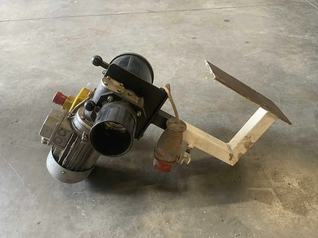 Techmaflex hydrauliekslangen snij/schilmachine - afbeelding 7 van  17