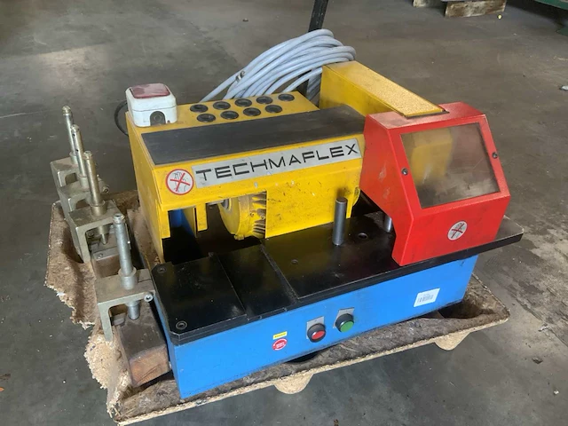 Techmaflex hydrauliekslangen snij/schilmachine - afbeelding 10 van  17
