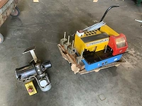 Techmaflex hydrauliekslangen snij/schilmachine - afbeelding 12 van  17