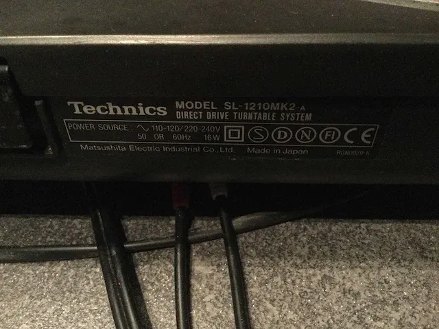 Technics sl 1210 mk2 - afbeelding 5 van  5