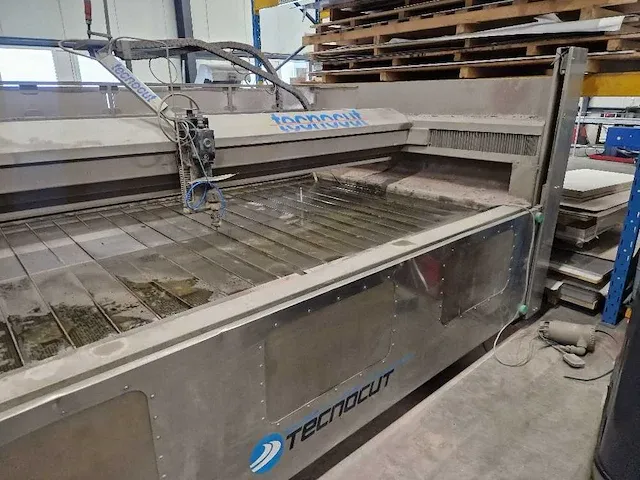 Technocut - waterline 1630 - waterstraalsnijmachine - 2002 - afbeelding 12 van  12