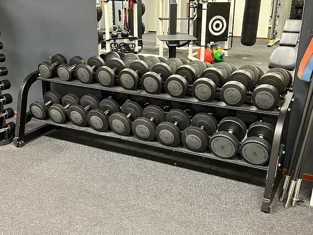 Technogym - dumbbell set 12kg t/m 30kg - afbeelding 1 van  3