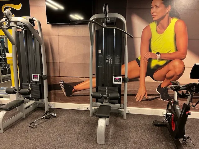 Technogym - multifunctionele lat machine - afbeelding 1 van  5