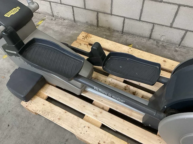 Technogym - synchro excite - 500isp - crosstrainer - afbeelding 3 van  4