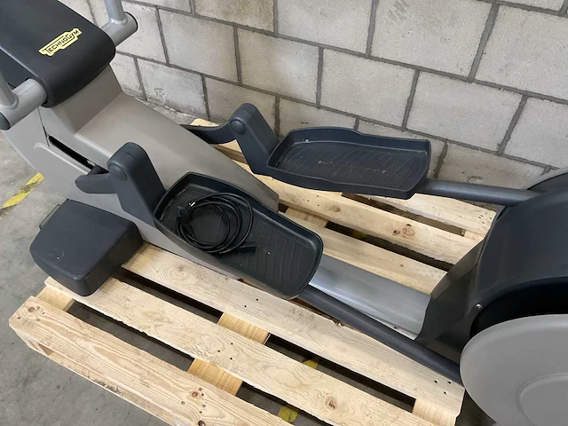 Technogym - synchro excite - 700 - crosstrainer - afbeelding 3 van  4