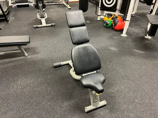 Technogym - verstelbare bank - afbeelding 2 van  2