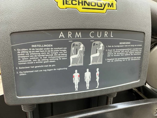 Technogym arm curl fitness apparaat - afbeelding 5 van  7