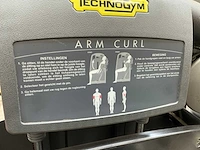 Technogym arm curl fitness apparaat - afbeelding 5 van  7