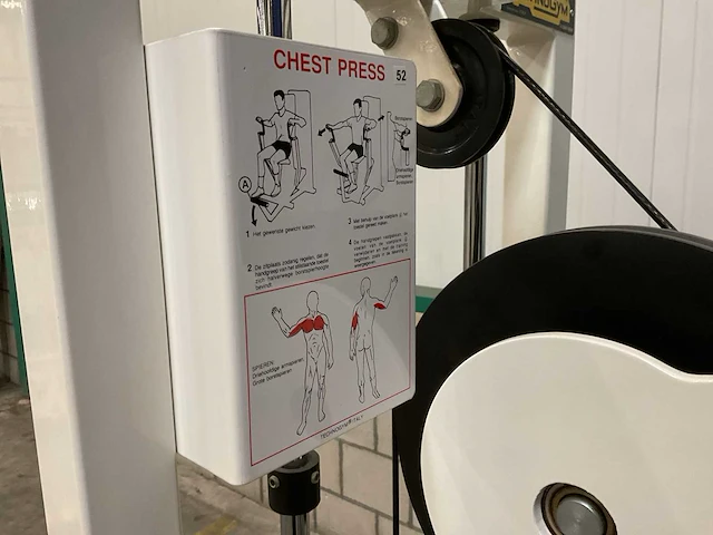 Technogym chest press - afbeelding 2 van  5