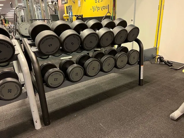 Technogym dumbbellset 4 tot 50kg - afbeelding 5 van  5