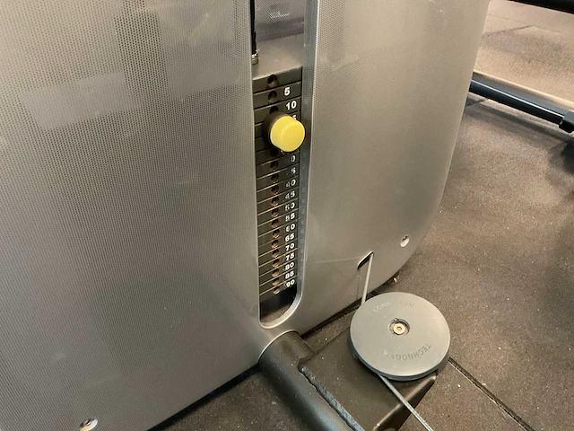 Technogym element pectoral machine - afbeelding 3 van  7