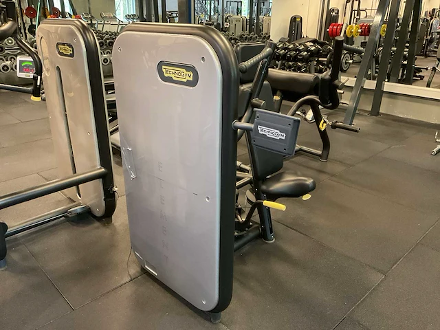 Technogym element pectoral machine - afbeelding 6 van  7