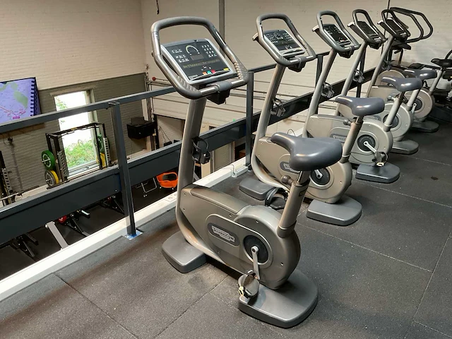 Technogym excite 700i hometrainer - afbeelding 1 van  5