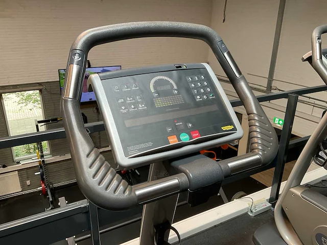 Technogym excite 700i hometrainer - afbeelding 2 van  5