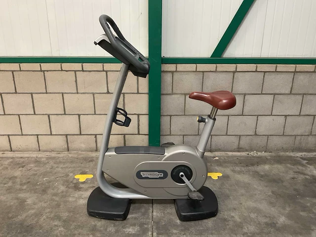 Technogym excite bike 700 act hometrainer - afbeelding 1 van  5