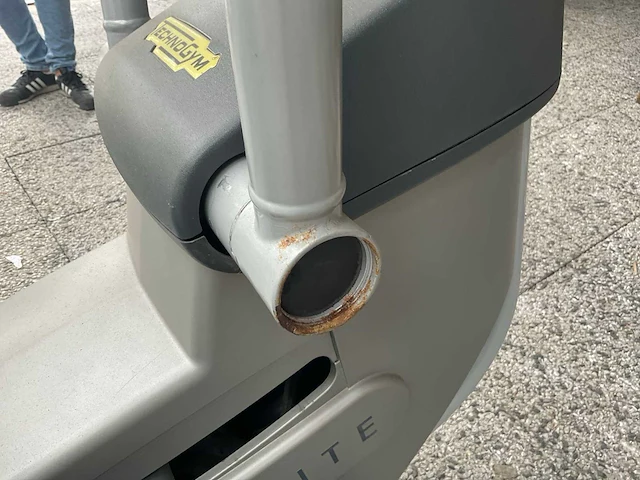 Technogym excite crosstrainer - afbeelding 2 van  12