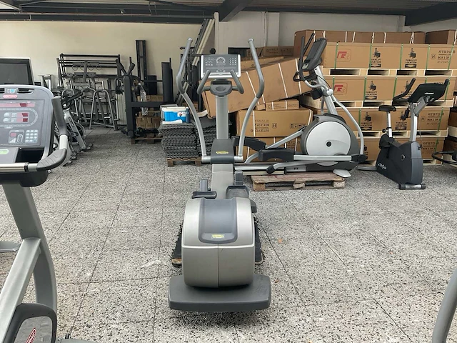 Technogym excite crosstrainer - afbeelding 5 van  12