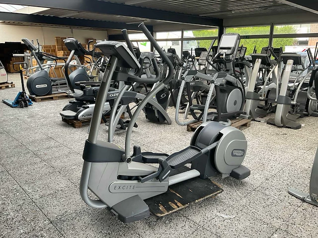 Technogym excite crosstrainer - afbeelding 6 van  12