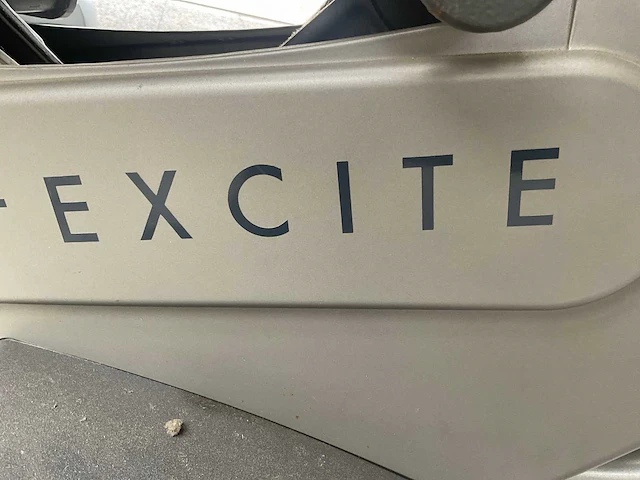 Technogym excite crosstrainer - afbeelding 3 van  11