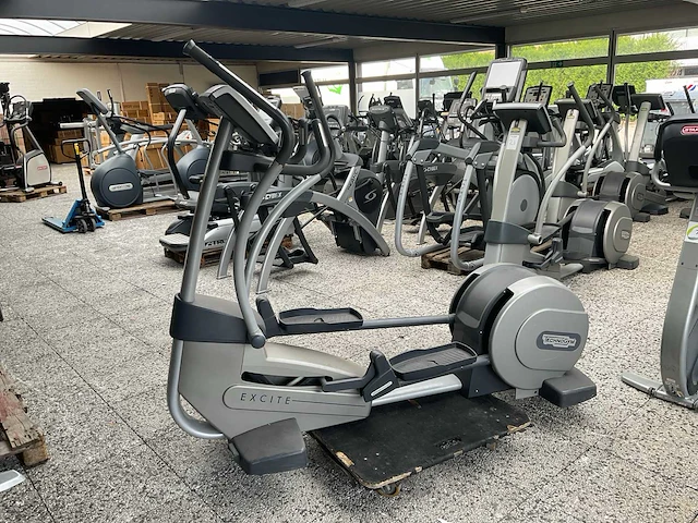 Technogym excite crosstrainer - afbeelding 5 van  11