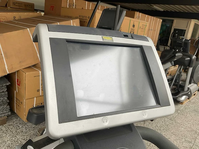 Technogym excite crosstrainer - afbeelding 6 van  11