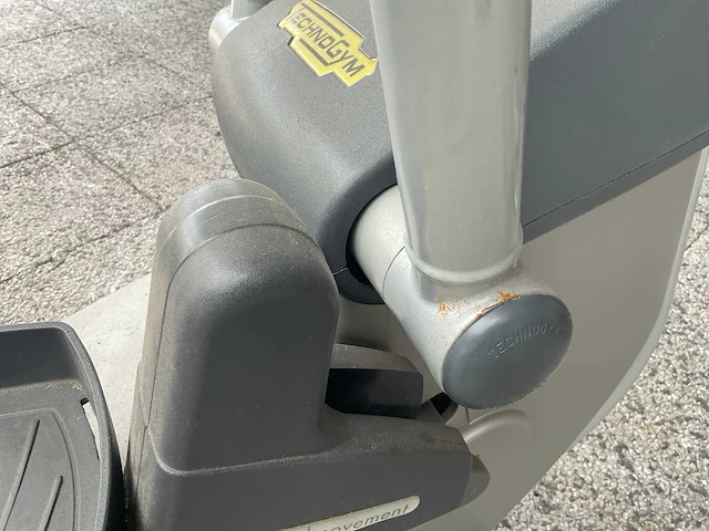 Technogym excite crosstrainer - afbeelding 11 van  11