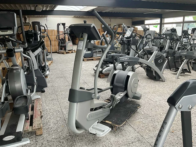 Technogym excite crosstrainer - afbeelding 1 van  9