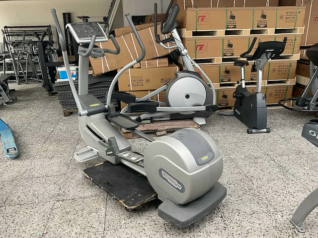 Technogym excite crosstrainer - afbeelding 3 van  9