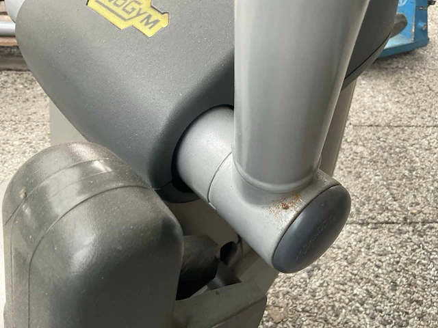 Technogym excite crosstrainer - afbeelding 8 van  9