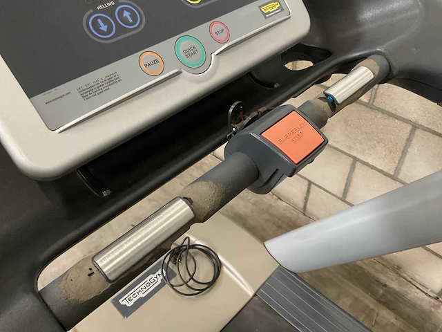 Technogym excite run 500 elektrische loopband - afbeelding 3 van  5