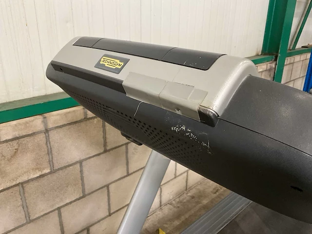 Technogym excite run 500 elektrische loopband - afbeelding 5 van  5