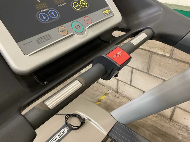 Technogym excite run 700 elektrische loopband - afbeelding 4 van  6