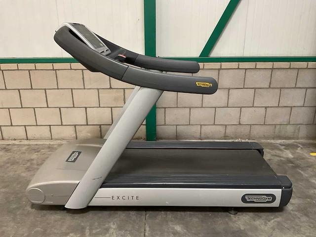 Technogym excite run 700 loopband - afbeelding 1 van  4