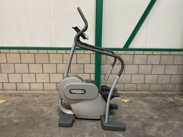 Technogym excite step 500i stepper - afbeelding 1 van  4