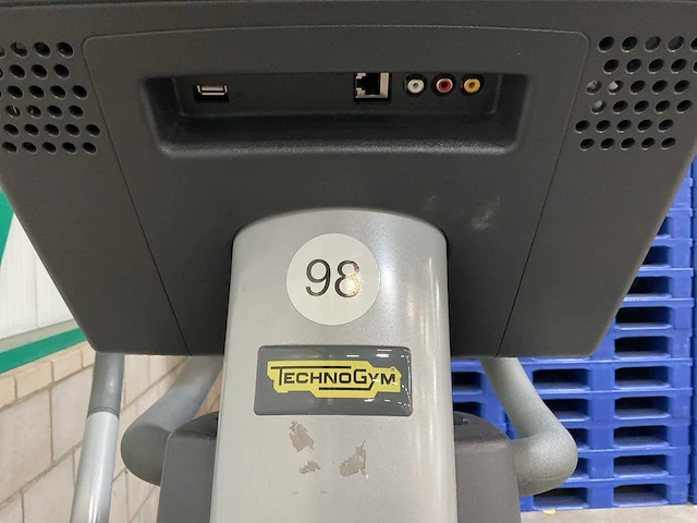 Technogym excite synchro 700 crosstrainer - afbeelding 4 van  6