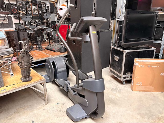 Technogym exite de584l crosstrainer - afbeelding 5 van  10