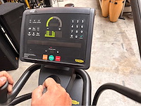 Technogym exite de584l crosstrainer - afbeelding 6 van  10