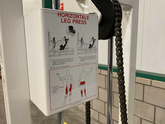 Technogym horizontale legg press - afbeelding 2 van  12