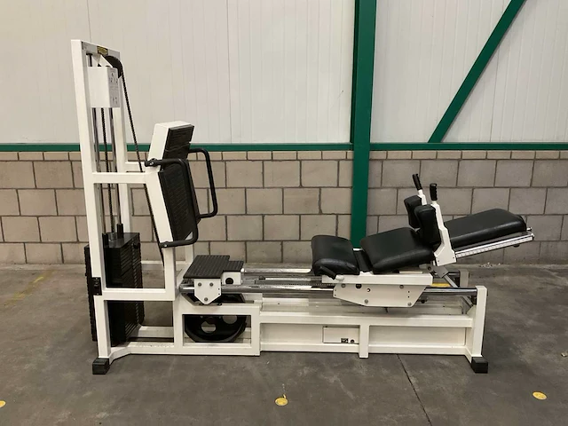 Technogym horizontale legg press - afbeelding 1 van  12