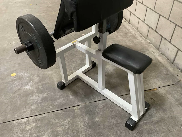 Technogym isotonic scott bank - afbeelding 2 van  3
