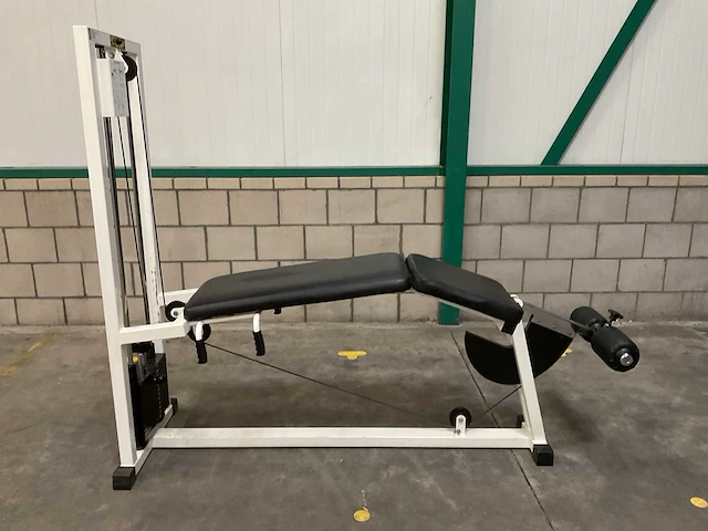 Technogym leg curl - afbeelding 1 van  6