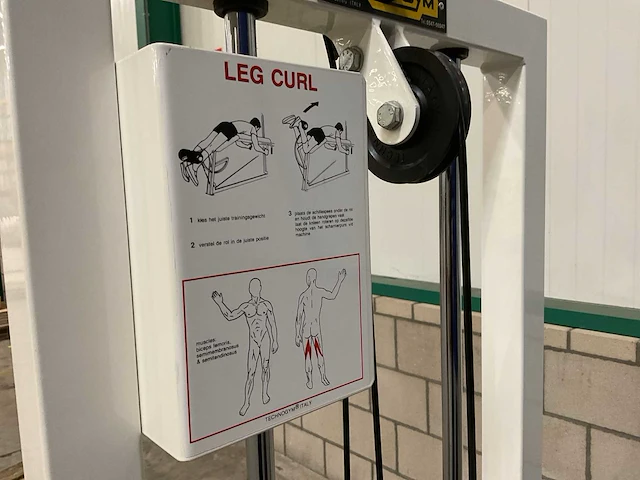 Technogym leg curl - afbeelding 2 van  6