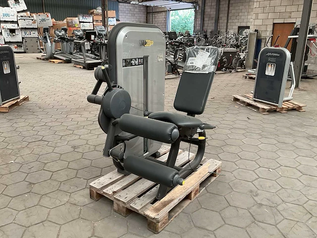 Technogym leg curl - afbeelding 1 van  5