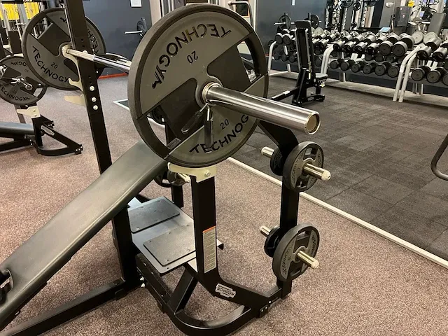 Technogym olympic incline bench - afbeelding 3 van  4