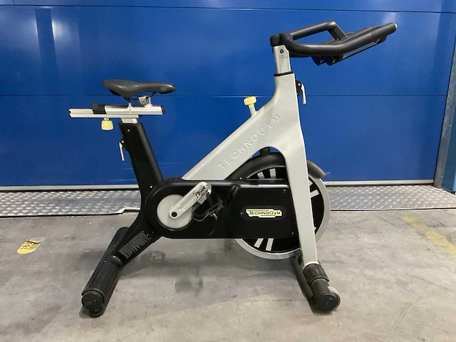 Technogym spinningfiets - afbeelding 1 van  5
